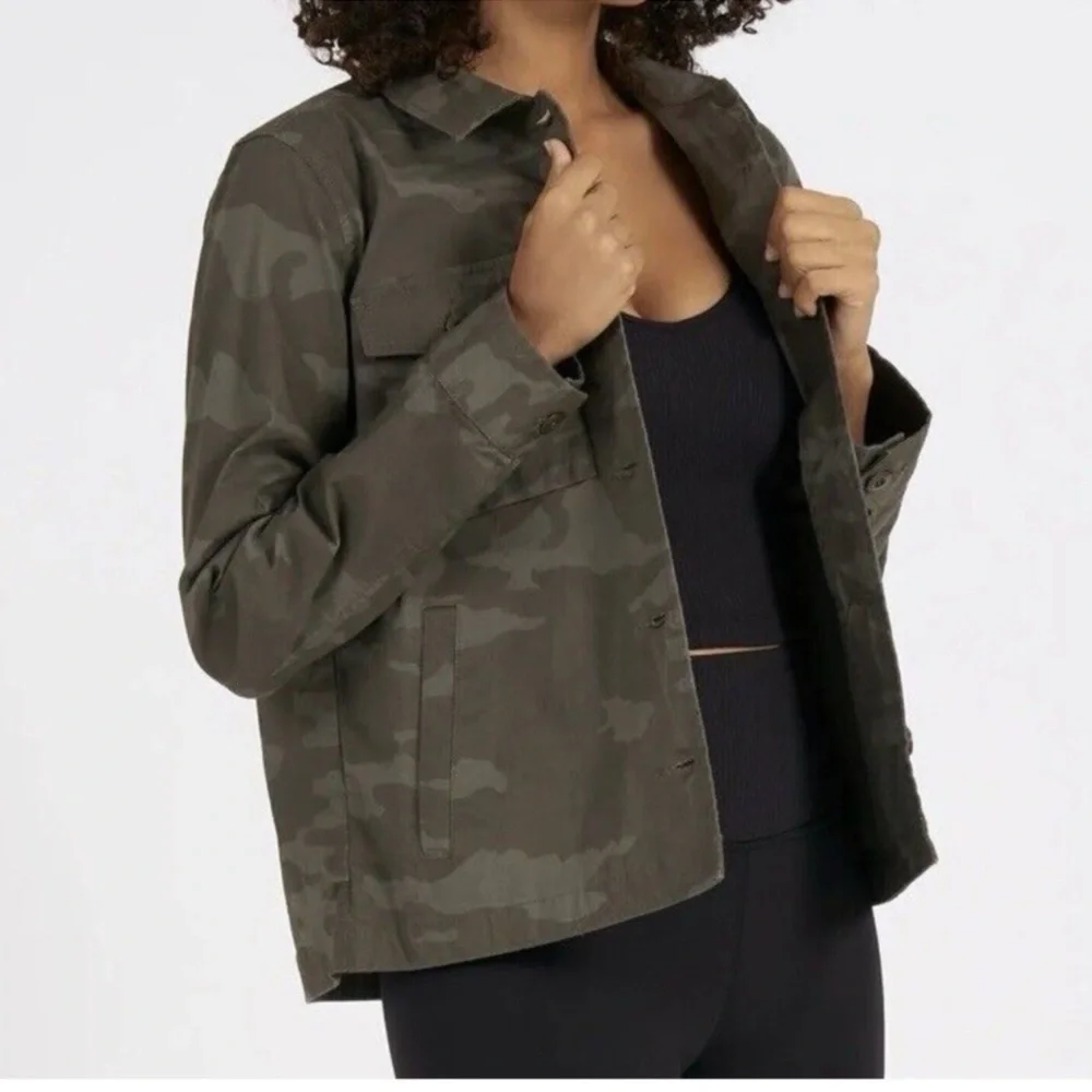 Vuori Women's Ripstop Oregano Camo Jacket S - Picture 2 of 9